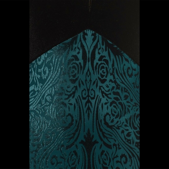 NEW Tadashi Shoji V-Neck‎ Velvet & Illusion Gown in Black/Forest [PLUS 18W ] - Picture 3 of 16